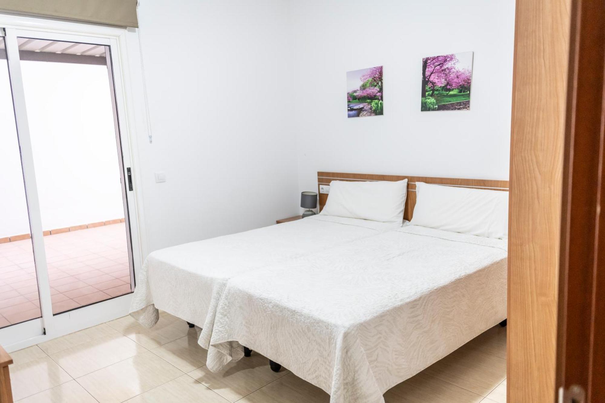 Yesenia Vv Airport Apartment El Matorral Exterior photo
