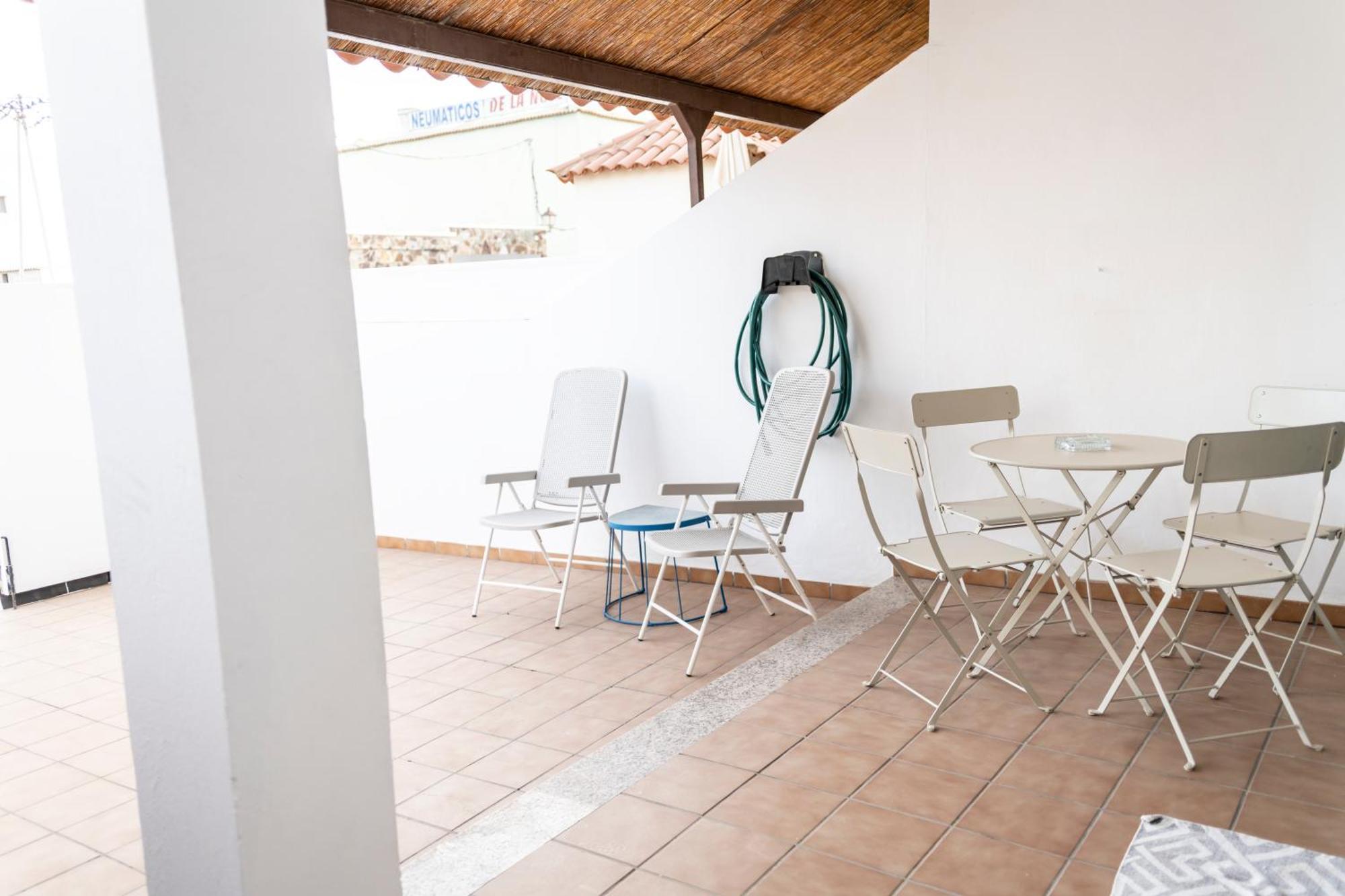 Yesenia Vv Airport Apartment El Matorral Exterior photo