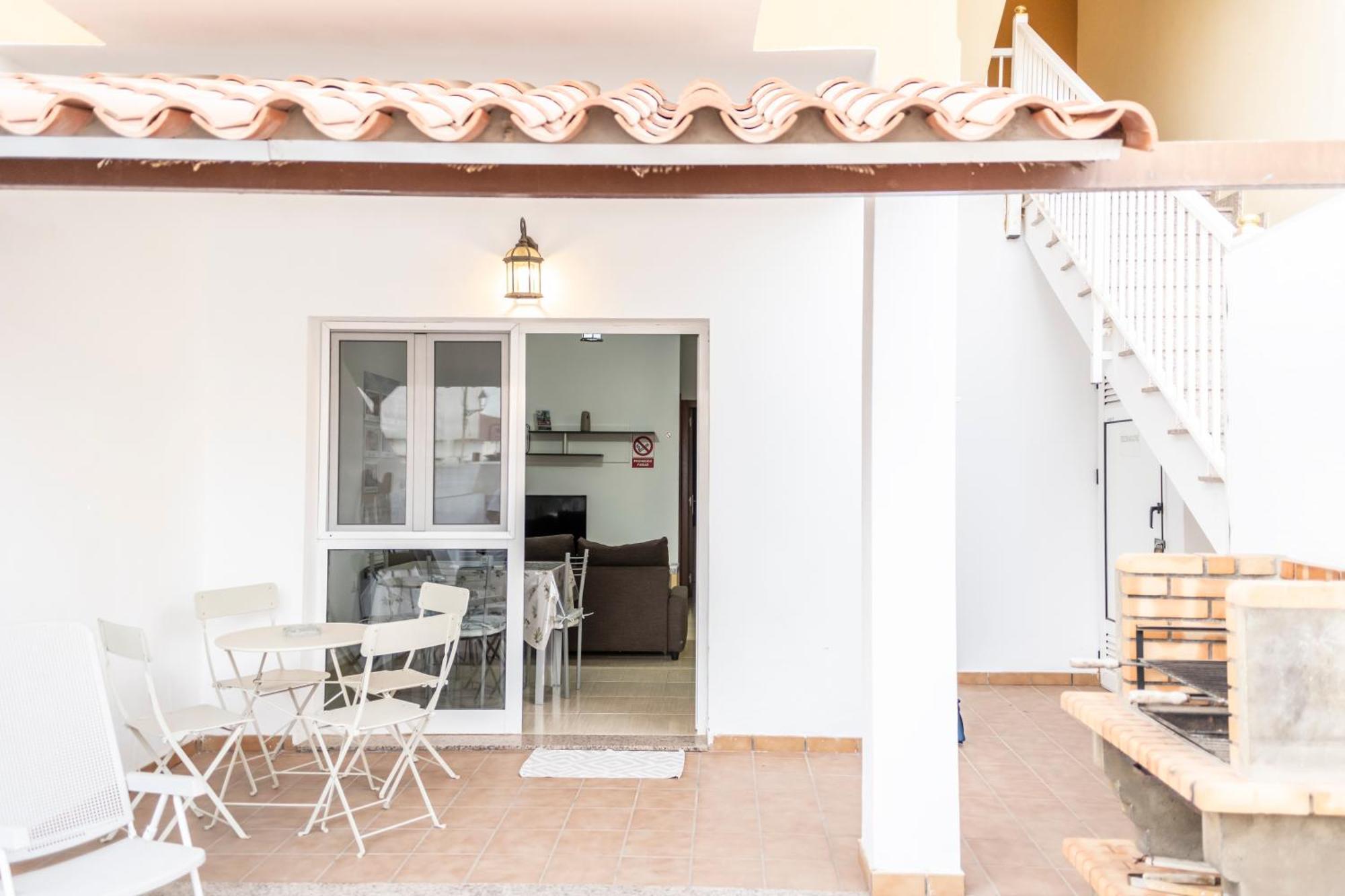 Yesenia Vv Airport Apartment El Matorral Exterior photo